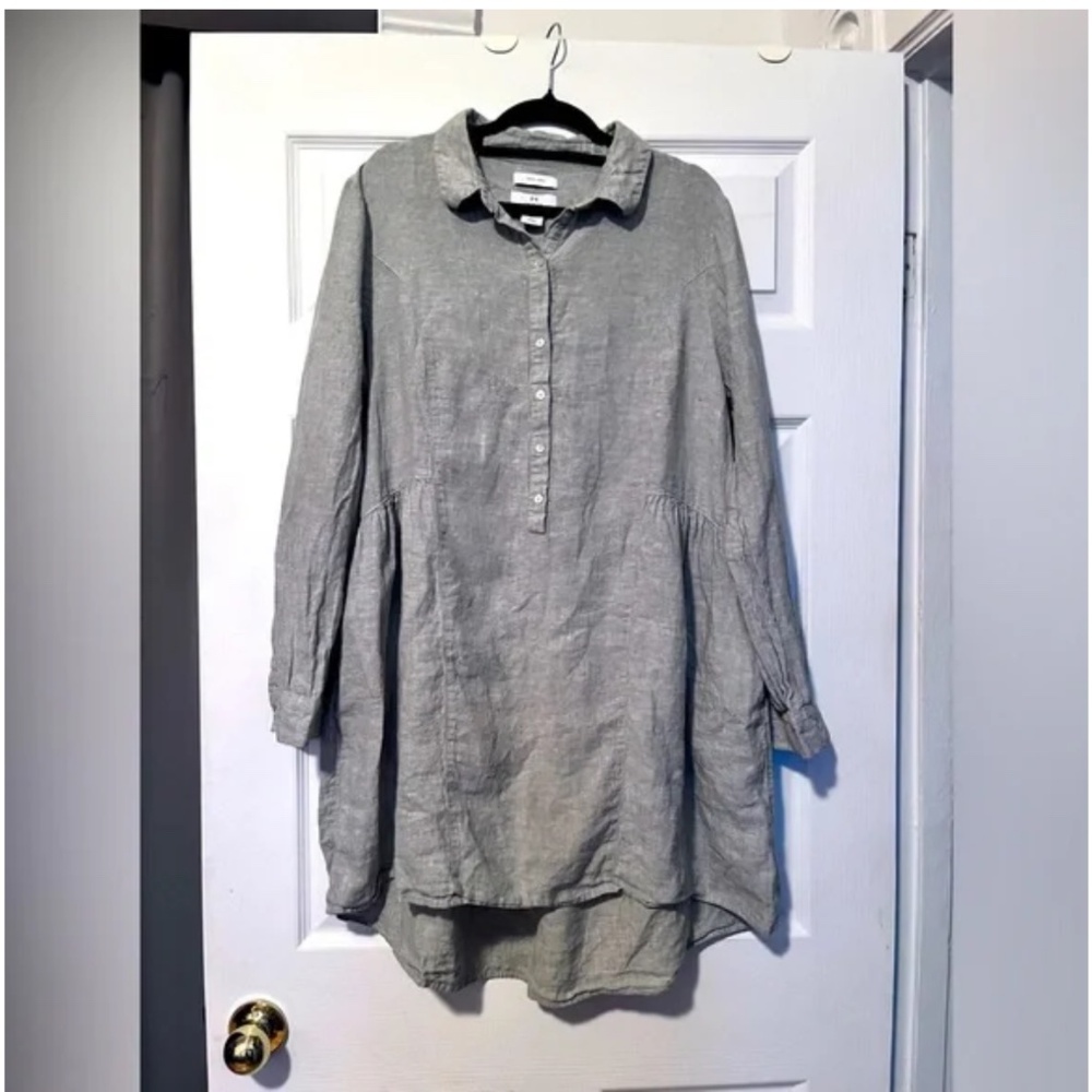 100% linen Halston dress size L with drop waist detail
